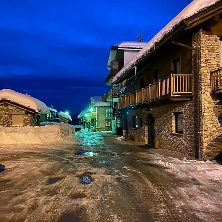 Apartment Arianna Trilocale Sises *