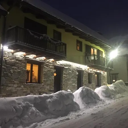 Arianna Trilocale Sises Apartmán *