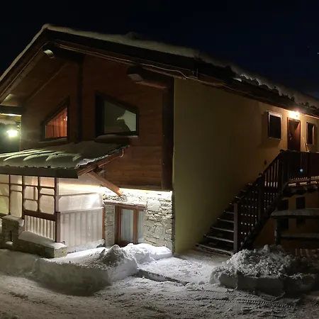 Arianna Trilocale Sises *